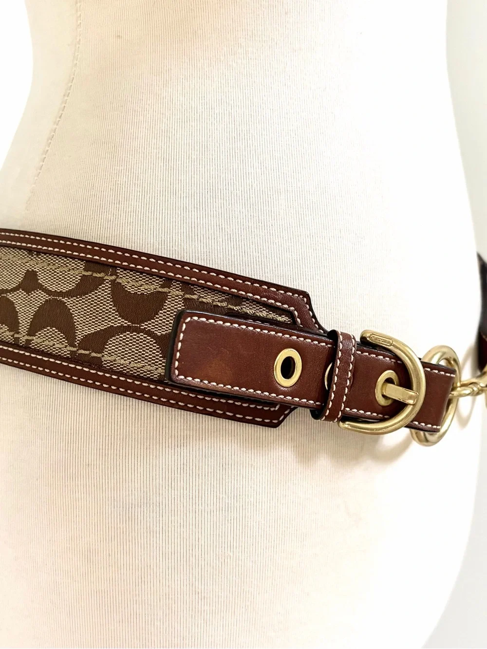 Coach Canvas Signature Belt in Brown with Gold Hardware.